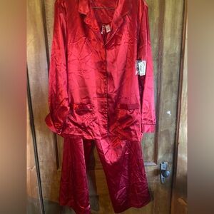 Ambrielle size XL red satin pajama set